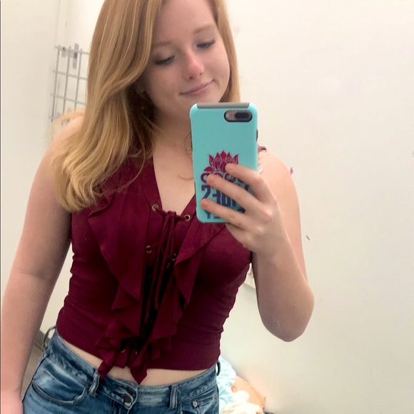 Belle Du Jour Burgundy Stylish Tank Top - Picture 2 of 2